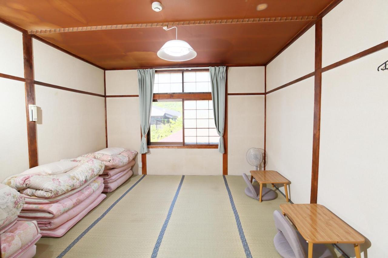 Guest House Shikotsu Kamui Chitose  Bagian luar foto